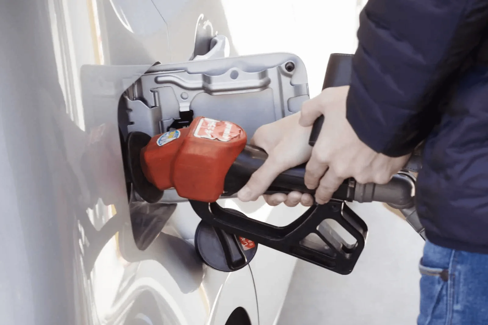 Canada’s 2025 Carbon Tax Shift: Consumer Savings vs Industrial Impact