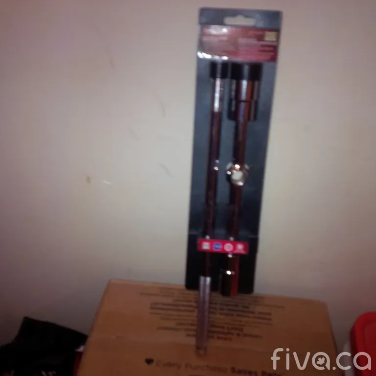 Lug nut wrench
