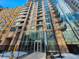 DOWNTOWN STUDIO APARTMENT