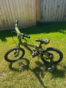 Kids Supercycle CAMO Bike with Training Wheels – Great Condition