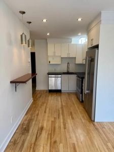 Magnifique appartement 3½ rénové – Métros Jean Talon et Fabre!