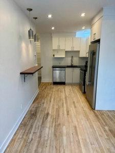 Magnifique appartement 3½ rénové – Métros Jean Talon et Fabre!