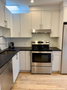 Magnifique appartement 3½ rénové – Métros Jean Talon et Fabre!