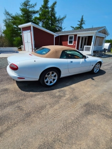 beautifull white convertible for sale