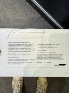 Brand New Sealed 21 inches Retina 4K iMac 2019 8GB/256GB