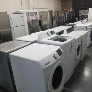 BEST QUALITY USE/REFURBISH APPLIANCES CALL 647 704 3868