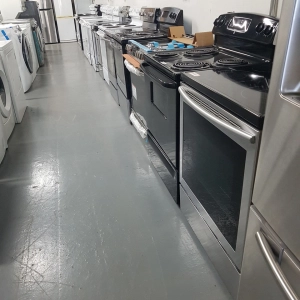 BEST QUALITY USE/REFURBISH APPLIANCES CALL 647 704 3868