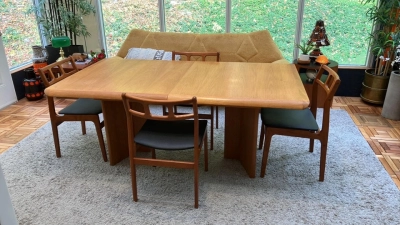 Mid century TEAK TECK Ensemble salle à manger. TRÈS GRANDE table