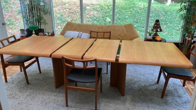 Mid century TEAK TECK Ensemble salle à manger. TRÈS GRANDE table
