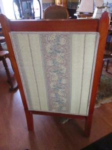 Fauteuil Louis XV en acajou