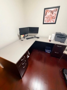 L-Shaped Office Desk with Drawers – 72 x 48 in