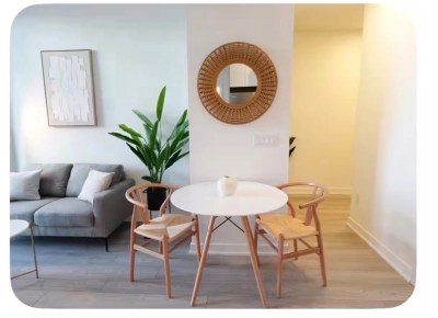 Condo Queenway for rent