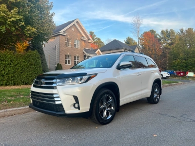 Toyota highlander Limited 2019 4WD Automatique**Super propre**