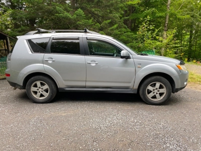 Mitsubishi Outlander 2009 LS, V6, 7 places, 203 000 km