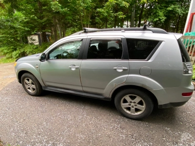 Mitsubishi Outlander 2009 LS, V6, 7 places, 203 000 km